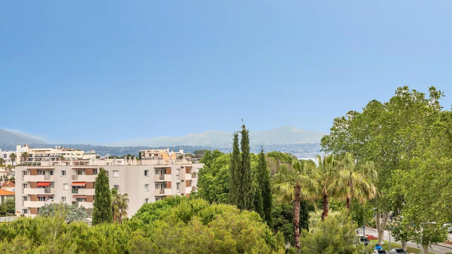Vue Mer, Terrasse, 5 Min Du Centre Antibes Apartment
